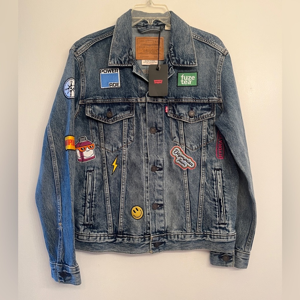 Levi's Limited Macys
Exclusive All Over Embellished Trucker Jacket size S . RARE